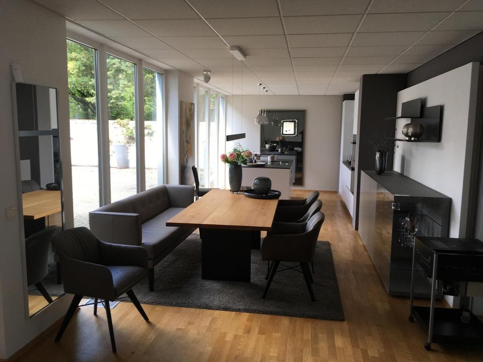 Repräsentative Ladeneinheit mit 32m Schaufensterfront in 1A Lage von Deggendorf – Bild 14