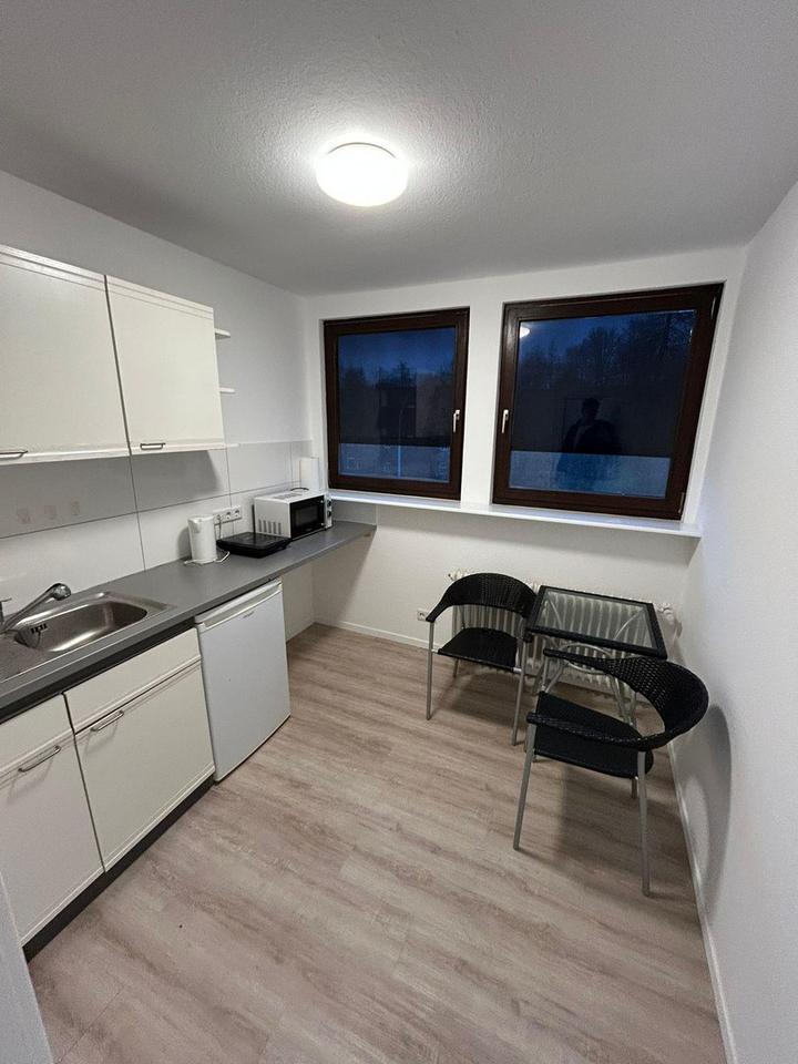 Moderne 3-Zimmer in beliebter Lage mit Einbauküche & Stellplatz – Bild 3