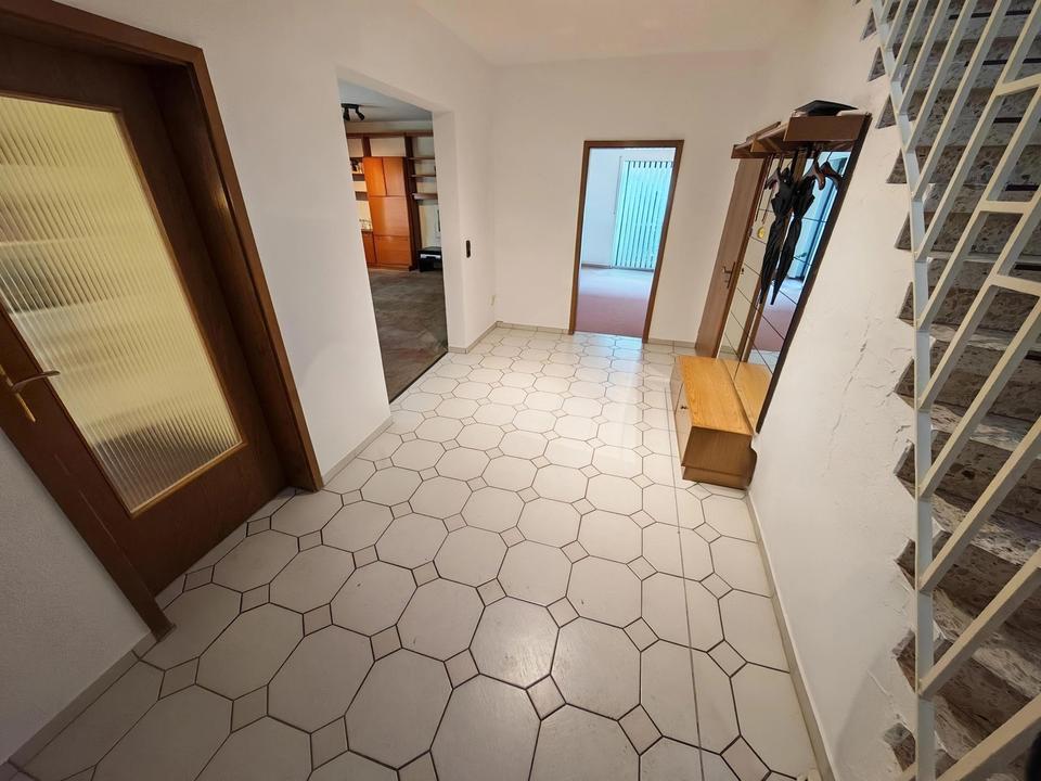 Ohne Käuferprovision: Raumwunder mit Einliegerwohnung & Doppelgarage – Bild 32