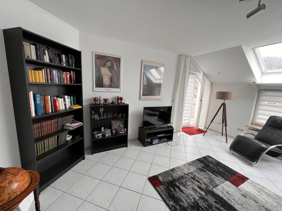 Helle Dachgeschosswohnung – Bild 3