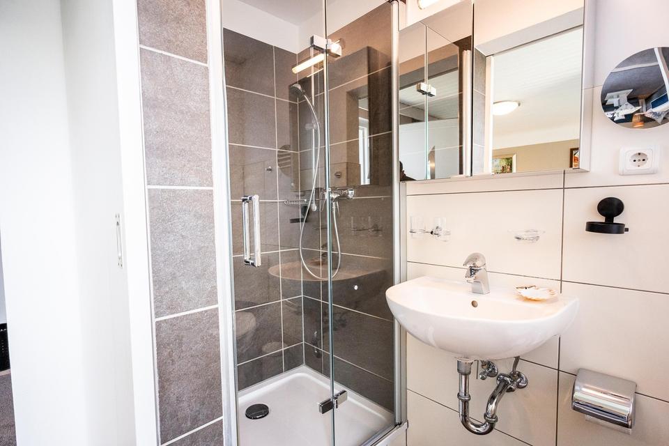 Top ausgestattetes Einfamilienhaus m. großem Garten & Bungalow in ruhiger Lage im Seebad Ueckermünde – Bild 35