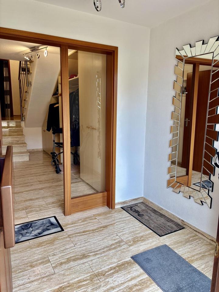 Gepflegte Doppelhaushälfte mit 2 separaten Wohneinheiten und Studio in ruhiger Lage, 30er Zone – Bild 2