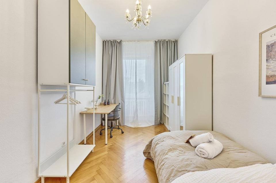 Lisa 4, Schönes WG-Zimmer (möbliert), zentral in Pforzheim – Bild 2