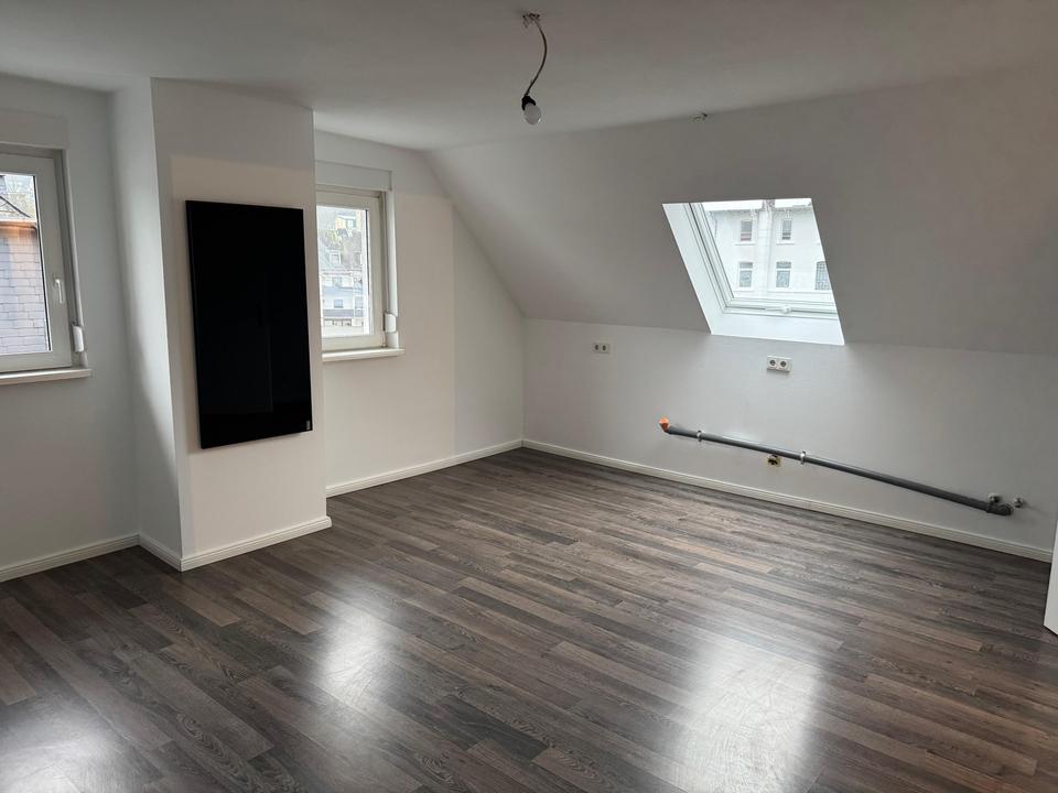 Wohnen mit Blick auf den Dillturm -Dillenburg 3ZKB Dachgeschosswohnung – Bild 15