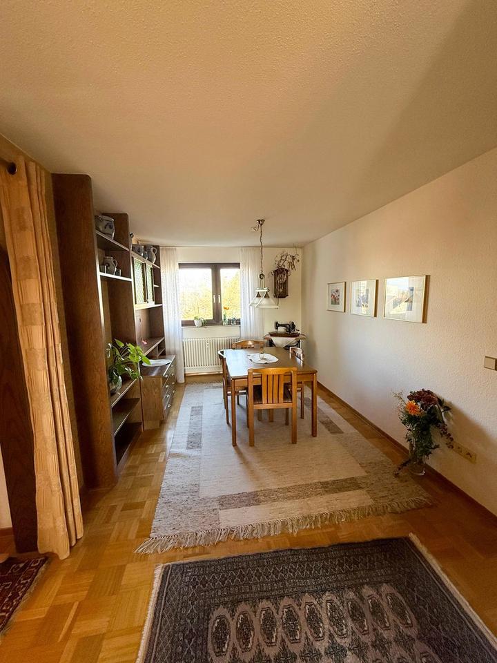 Großzügige 4-Zimmer-Wohnung mit Balkon und Garage im ruhigen Wohngebiet Reusch in Göppingen – Bild 5