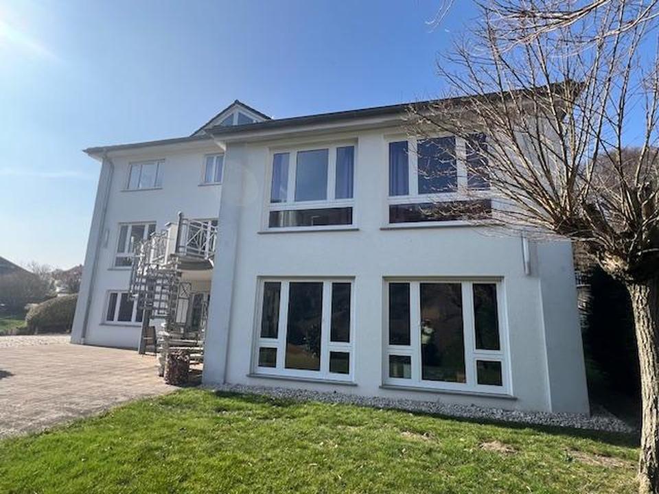 Großzügiges Einfamilienhaus in bevorzugter Wohnlage. Provisionsfrei – Bild 5