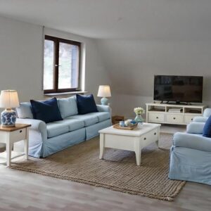 Schöne, helle DG-Wohnung mit 4,5 Zimmern