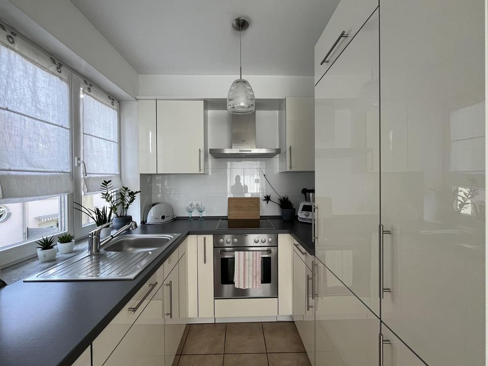 Stilvolle Maisonette-Wohnung mit Panorama-Flair – Wohnen auf zwei Ebenen – Bild 8