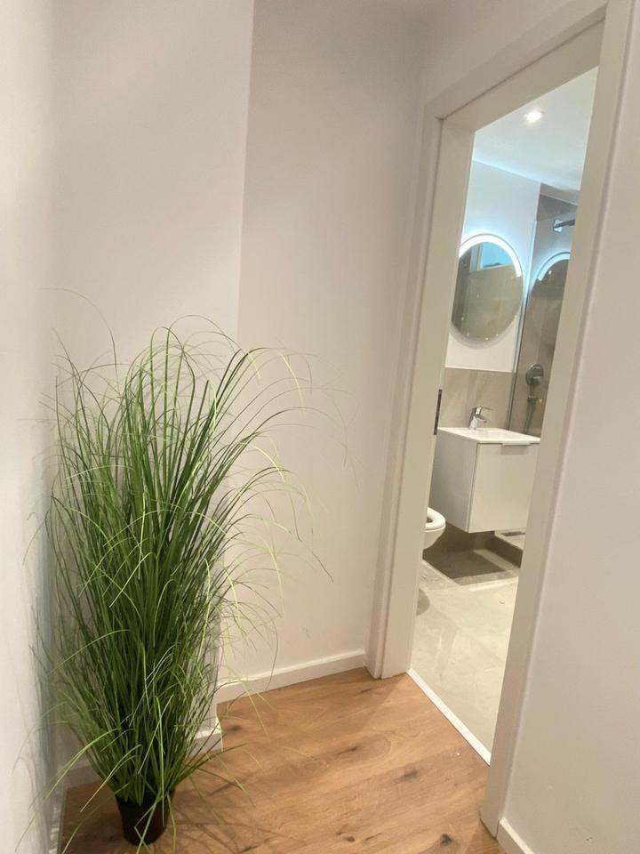 Hochwertig kernsanierte und komplett möblierte 1-Zimmer-Wohnung – Bild 12