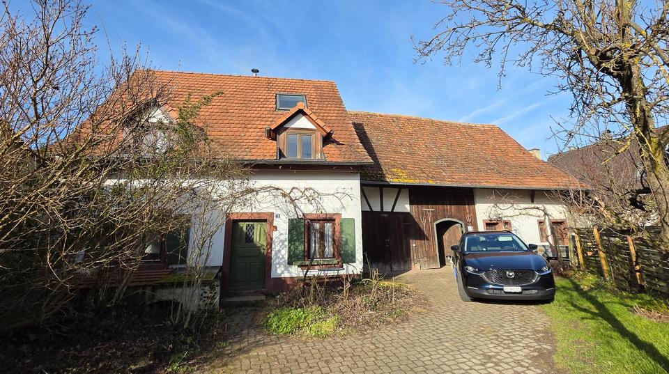 Provisionsfrei - Rarität - 2 Häuser, große Scheune und großer Garten in Freiburg-Munzingen. – Bild 2