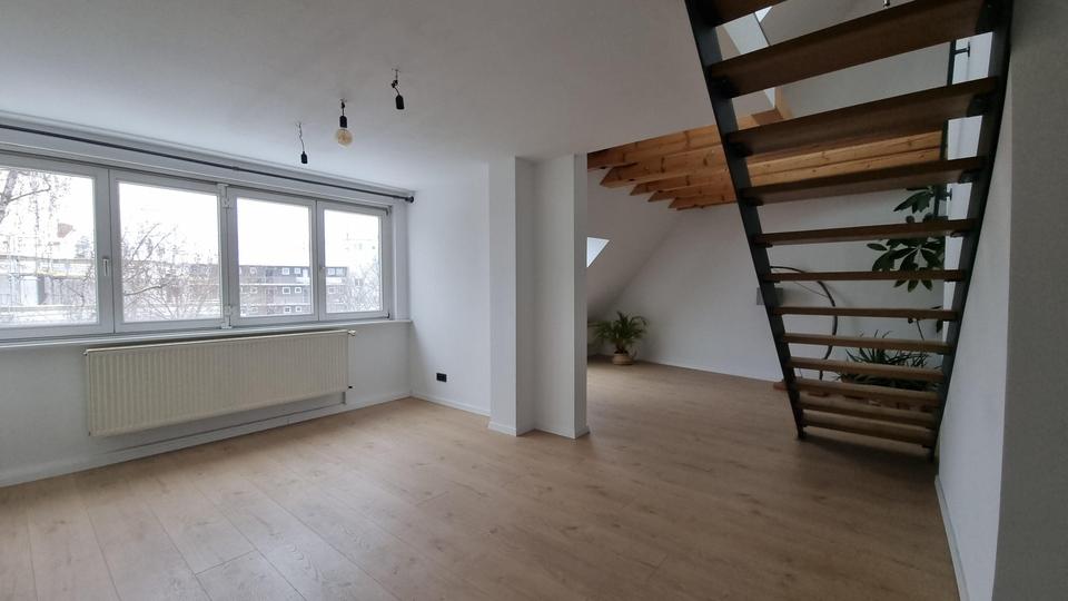 28.03 Besichtigung - Helle Maisonettewohnung mit Dachterrasse in der Innenstadt – Bild 14