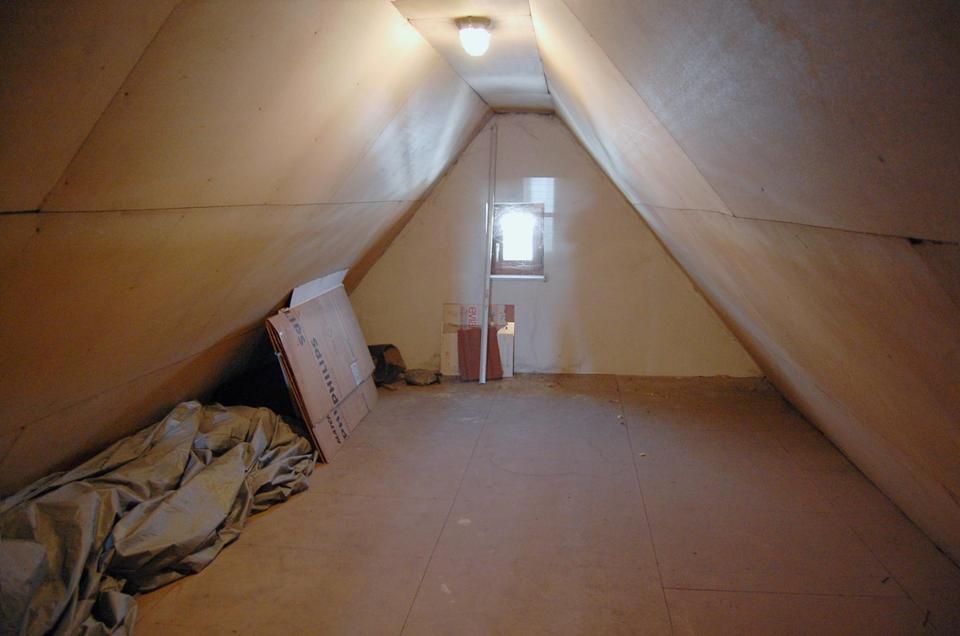 Charmante Dachgeschosswohnung in der Fußgängerzone mit Balkon & Blick aufs Hundertwasser-Design-Haus – Bild 11