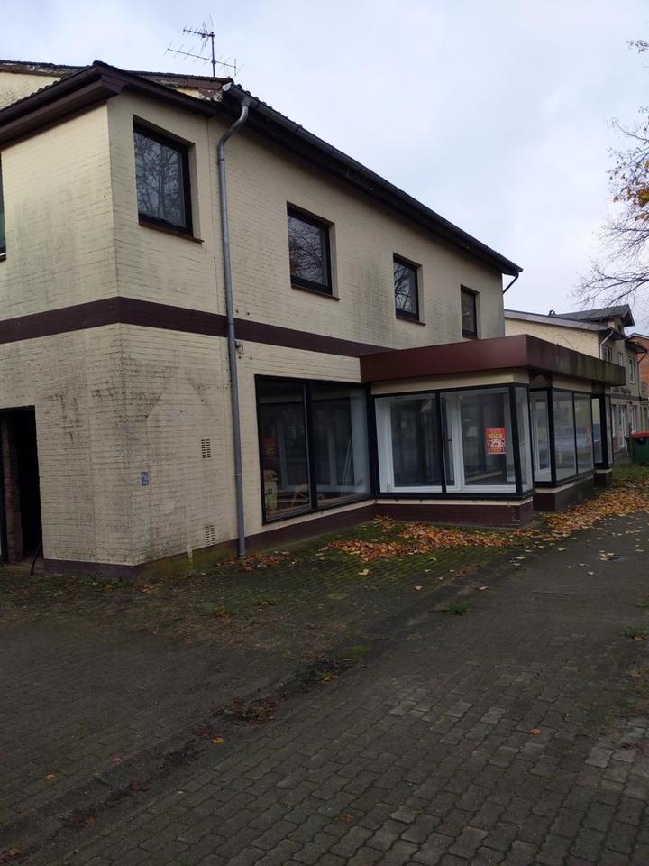 3-FH mit zwei Wohnungen zum Fertigstellen, weitere Bebauung möglich – Bild 2