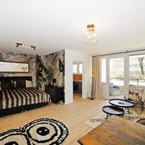 Apartment mit Balkon und EBK - komplett saniert und möbliert