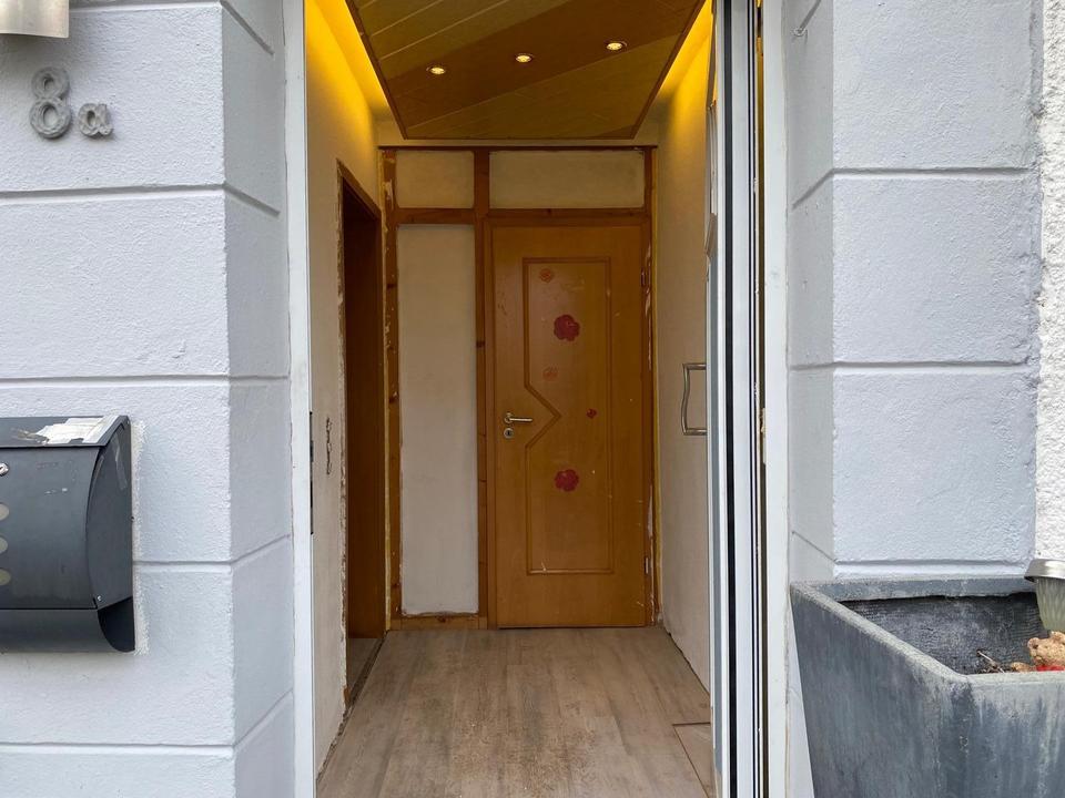 Doppelhaushälfte mit Doppelgarage und 2 Carports in zentraler Lage von Steinheim – Bild 12