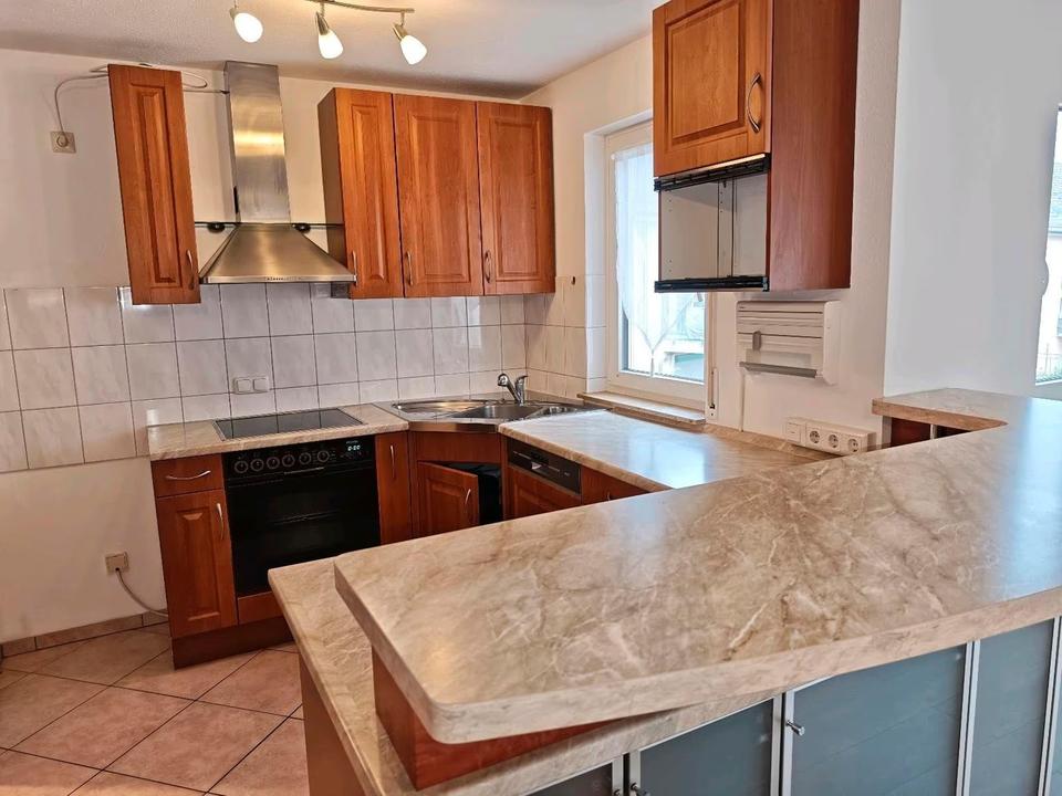 PROVISIONSFREI und sofort beziehbar! Helle 3-Zimmer-Wohnung im Zentrum inkl. TG-Stellplatz! – Bild 3