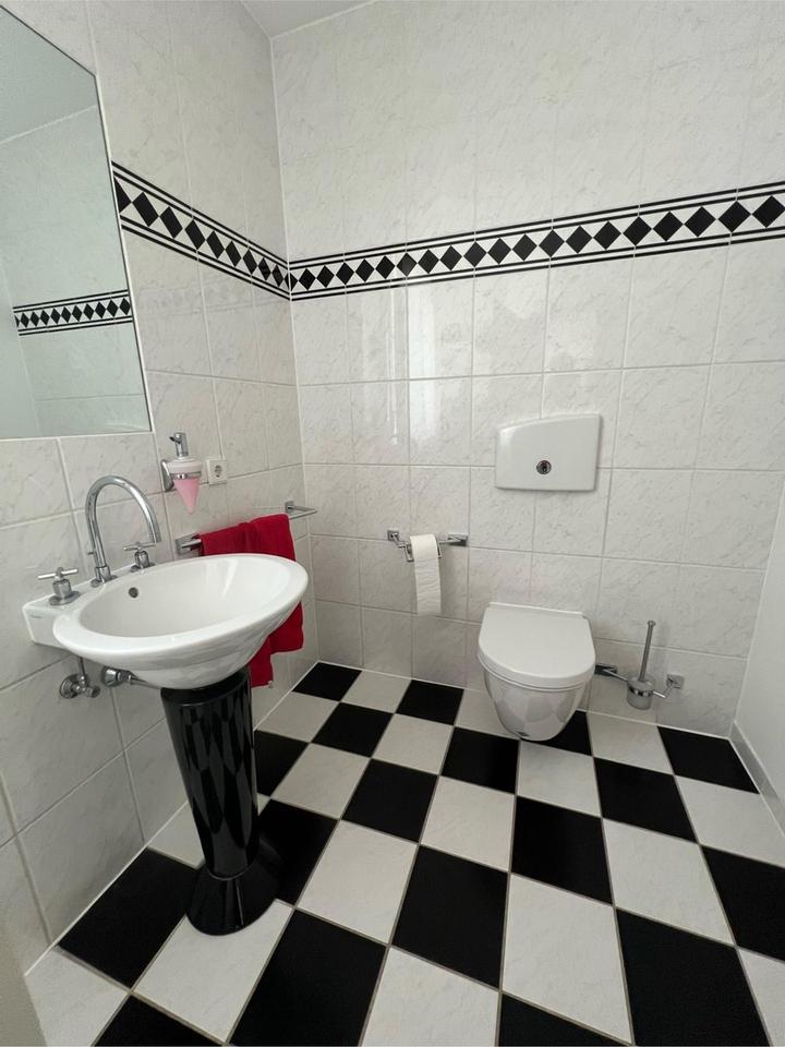 Großzügiges Einfamilienhaus in bevorzugter Wohnlage. Provisionsfrei – Bild 18