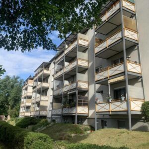 Zentral, ruhig und grün - wunderschöne frisch renovierte 3 Raum Wohnung sucht neue Mieter