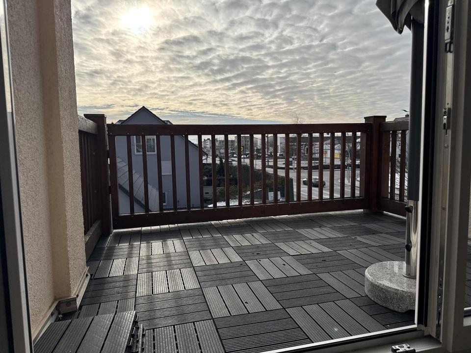 3 Zimmer Maisonette Wohnung 74qm + 24qm offener Galerie 2 Balkonen, TG & Stellplatz – Bild 3