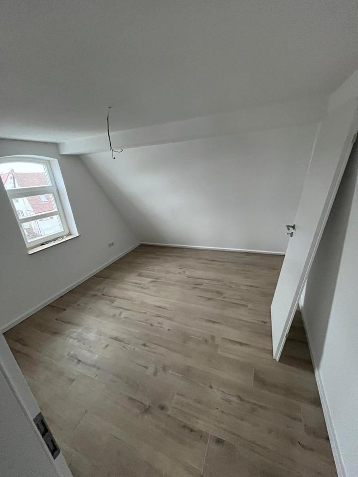Charmante 3-Zimmer-Maisonette im kernsanierten Altbau + neue Markeneinbauküche – Bild 5