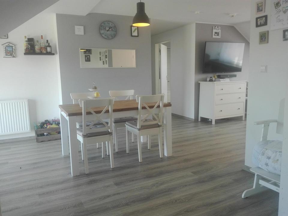 helle moderne 4-Zimmer-DG-Wohnung mit Balkon zentral in Bad Kissingen – Bild 2