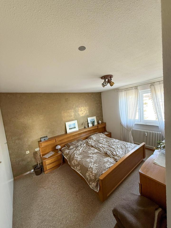 Großzügige 4-Zimmer-Wohnung mit Balkon und Garage im ruhigen Wohngebiet Reusch in Göppingen – Bild 6