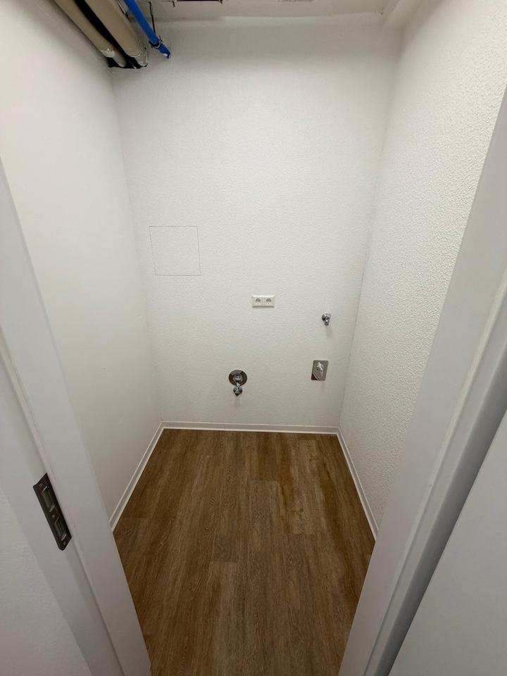 Wunderschöne kernsanierte Büroräume/Praxis mit 5 Zimmer im Erdgeschoss – Bild 16