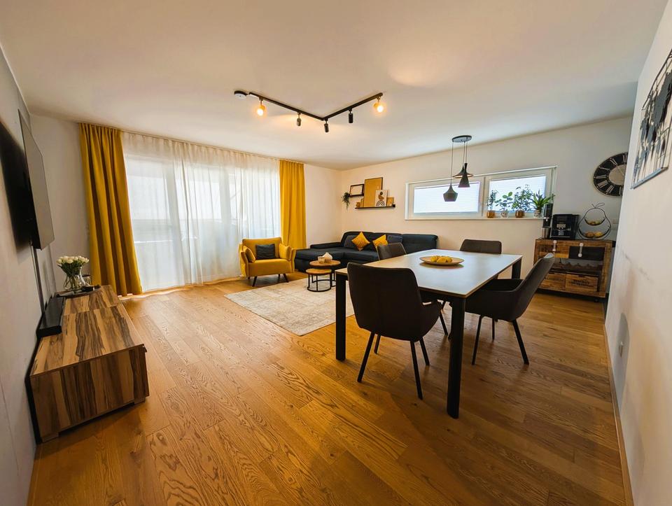*Reserviert*Moderne 4,5‑Zimmer‑Wohnung (ca.115 m²) mit Balkon, Burgblick und Garagenstellplatz – Bild 2