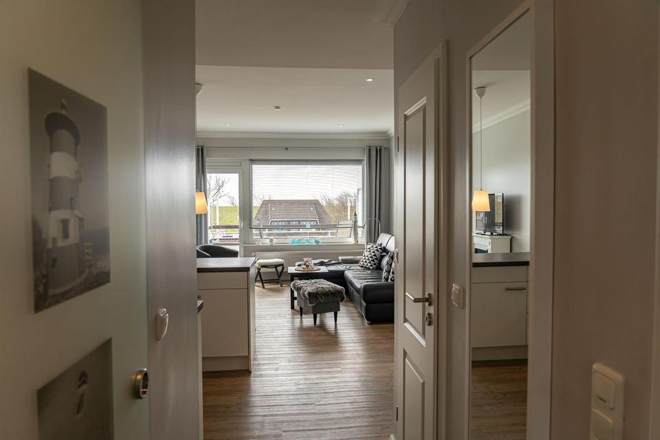 Sonnige 2-Zimmer Ferienwohnung mit Meerblick – Bild 8