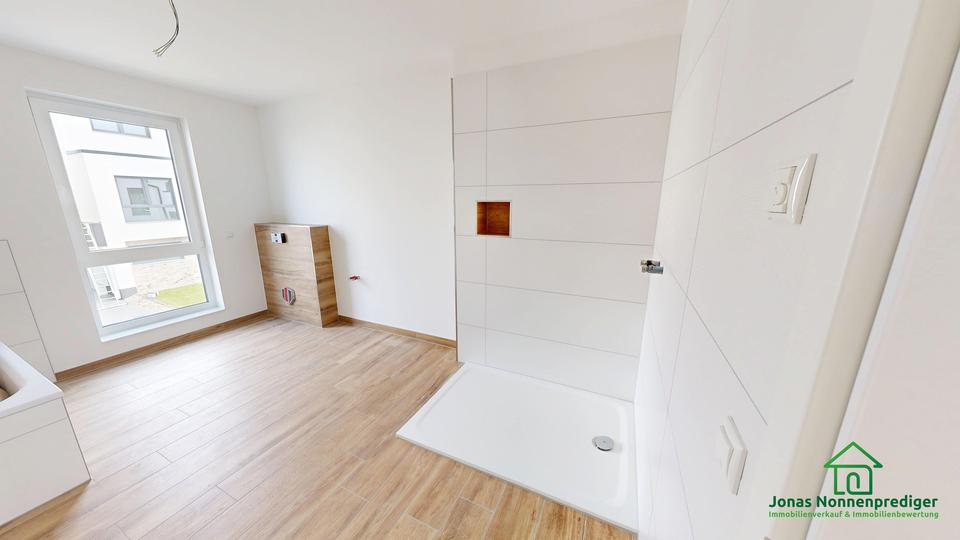 Modernes Reihenhaus mit Garage zum Erstbezug - 2 Geschosse – Bild 40