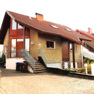 Exklusives freistehendes Architekten-/ Mehrfamilienhaus mit Einfamilienhaus-Charakter