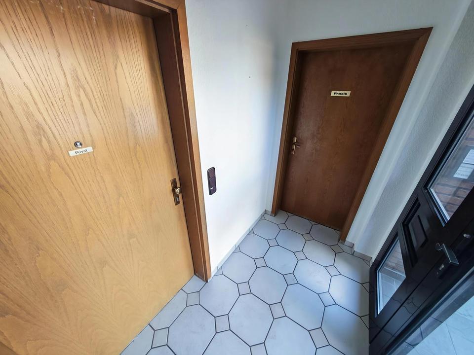 Ohne Käuferprovision: Raumwunder mit Einliegerwohnung & Doppelgarage – Bild 40