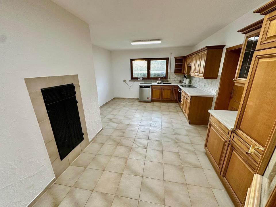 Spacious 150 m² Apartment with Stunning Green Views & Swabian Alb Panorama – Bild 13