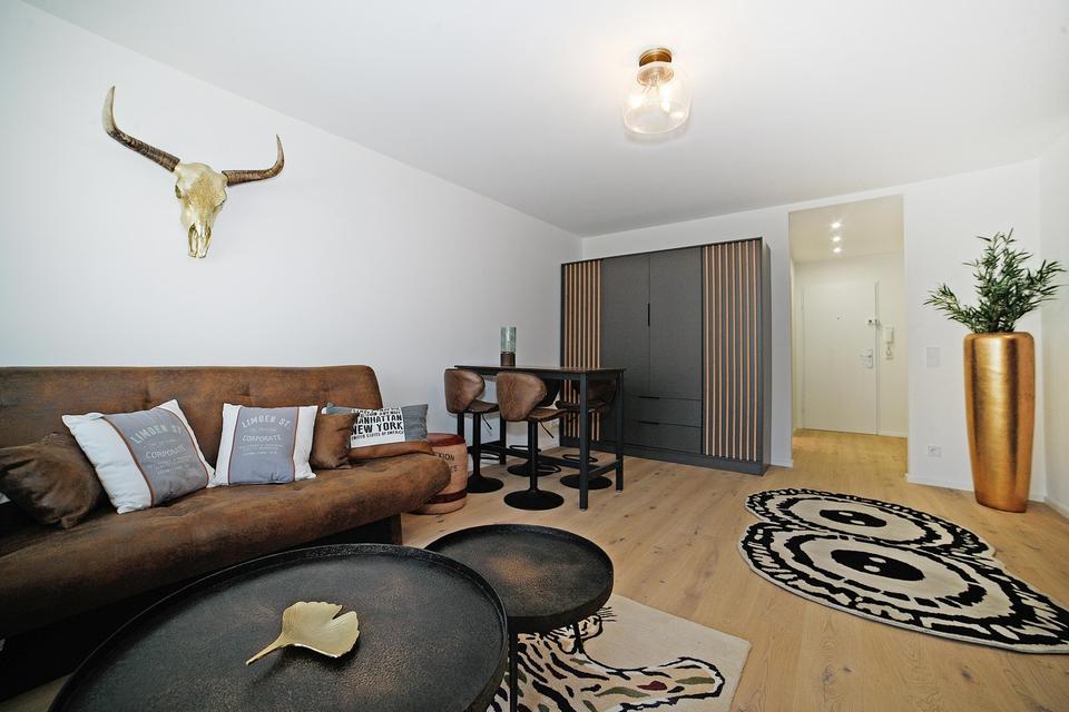 Apartment mit Balkon und EBK - komplett saniert und möbliert – Bild 9