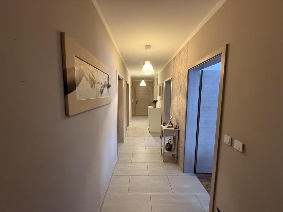 *Neuwertig & Zentral*: Geräumige 4-Zi.-Wohnung mit Garten im EG – Bild 16