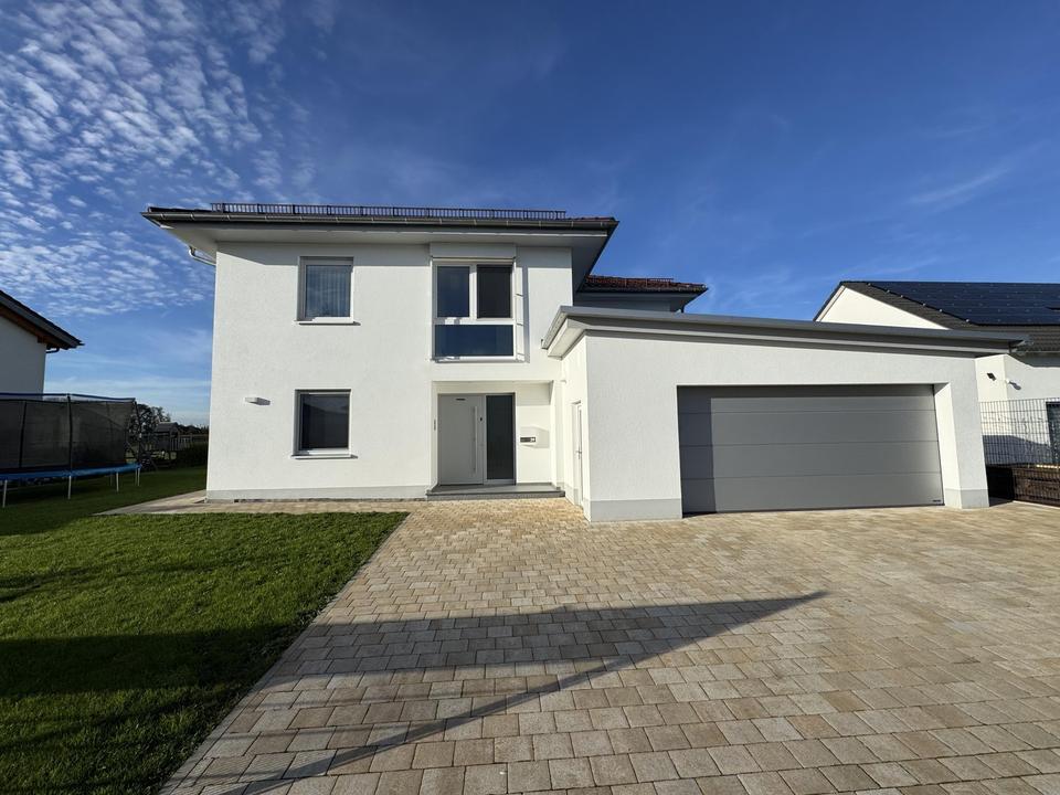 Aussicht ins Grüne! Lichtdurchflutetes Massivhaus in Bihlafingen, provisionsfrei