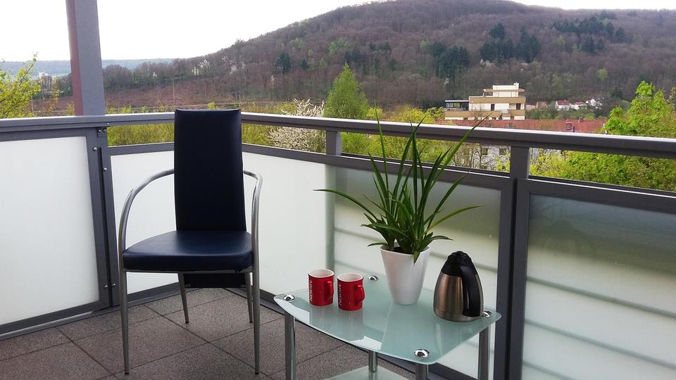 helle moderne 4-Zimmer-DG-Wohnung mit Balkon zentral in Bad Kissingen – Bild 9