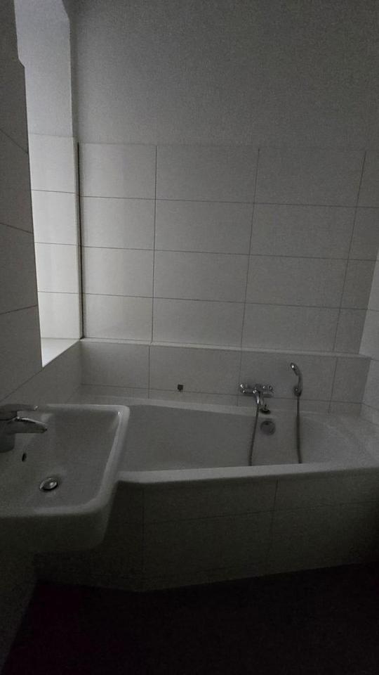 4- Zimmer-Wohnung – saniert mit Balkon, Fußbodenheizung und Gästebad – Bild 6