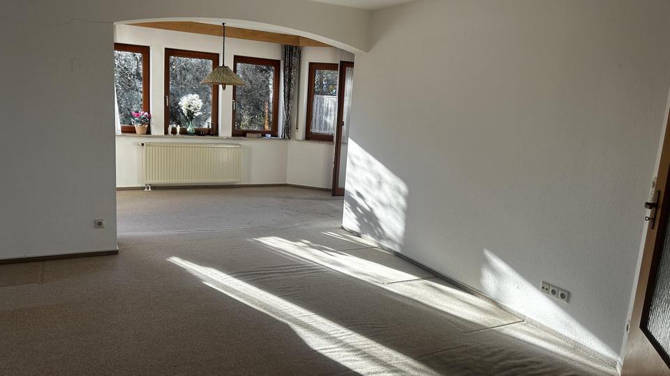 Haus mit viel Licht, Platz und Aussicht. Auch als Generationenhaus oder mit Praxis geeignet. – Bild 6