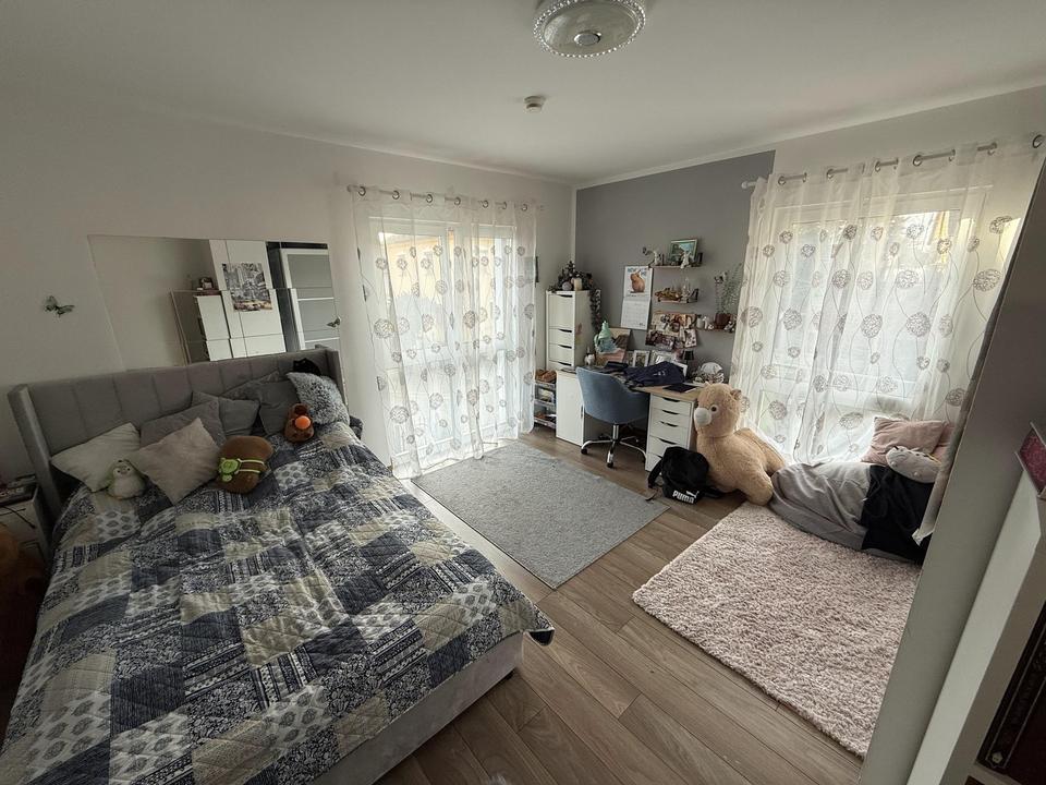 Traumhafte Stadtvilla mit Garten & nachhaltiger Energie in zweiter Reihe – Bild 11