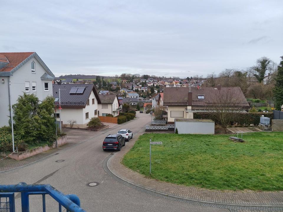 Moderne Wohnung mit 2 Balkonen in Ortsrandlage! – Bild 8