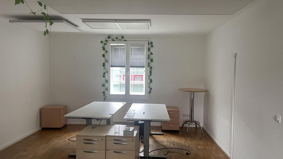 Büro im Burggebäude mit 77m² zu vermieten – Bild 8