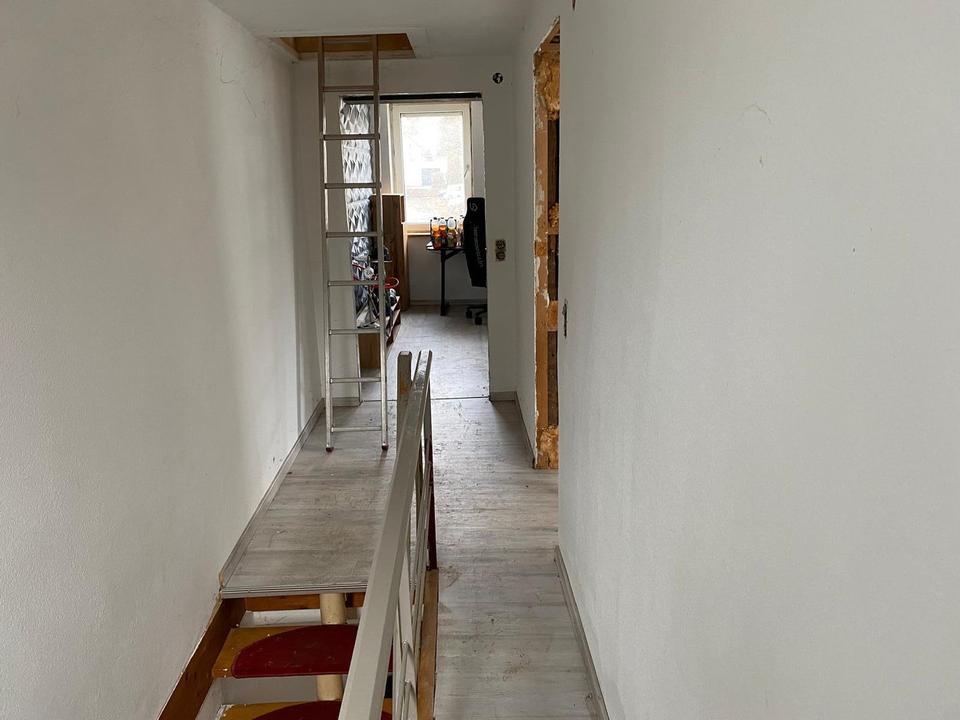 Doppelhaushälfte mit Doppelgarage und 2 Carports in zentraler Lage von Steinheim – Bild 28