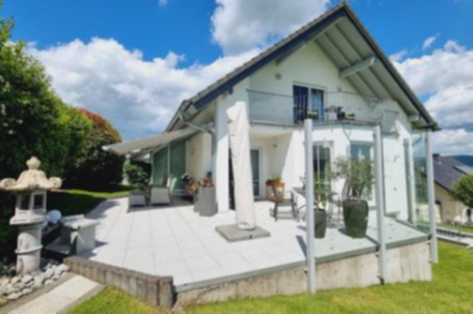 Neuwertige Immobilie im Toppzustand mit herrlicher Fernsicht – Bild 3