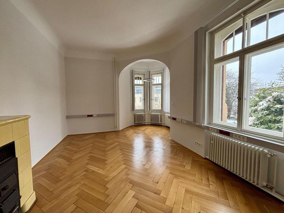 Absolutes Unikat- gewerblich genutzte Villa in historischer Bauweise – Bild 3