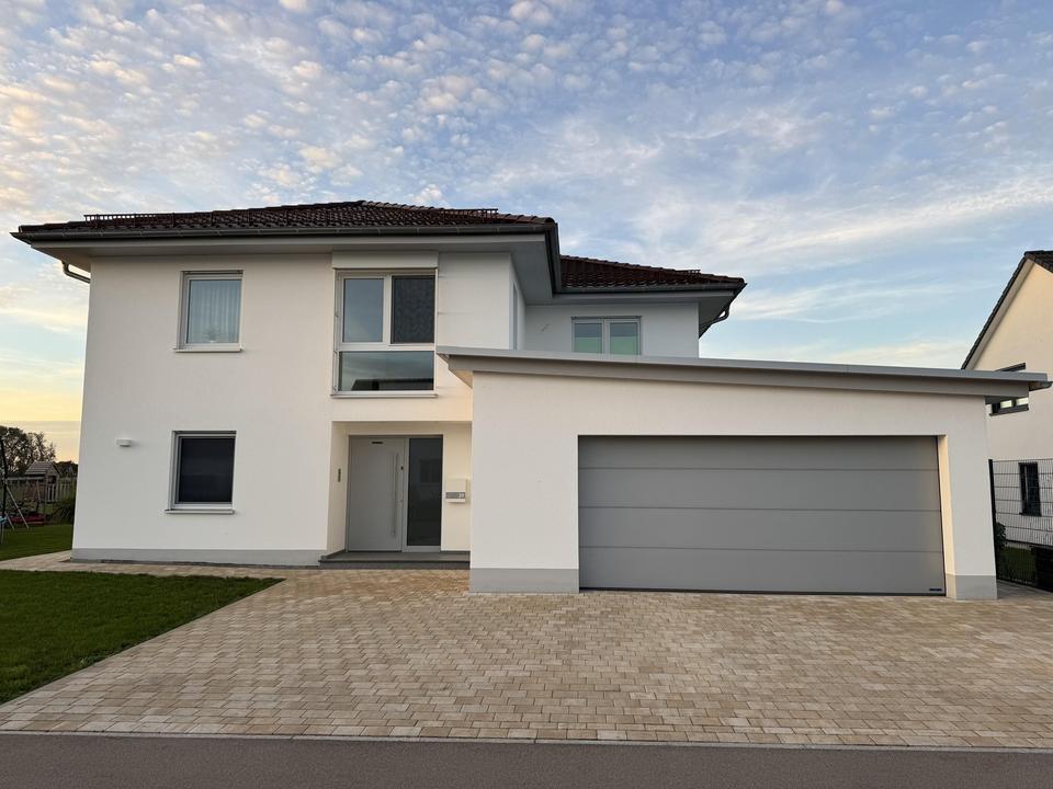 Aussicht ins Grüne! Lichtdurchflutetes Massivhaus in Bihlafingen, provisionsfrei – Bild 2