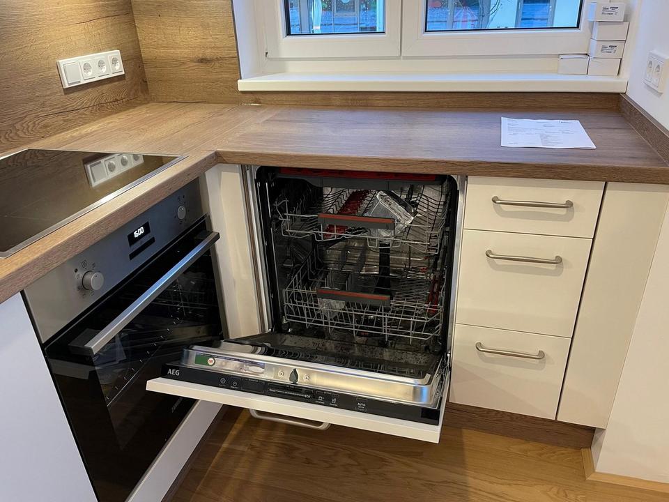 Voll möbliert, auch auf Zeit: exklusive 2-Zimmer-Gartenwohnung in Top-Lage in Freilassing – Bild 4