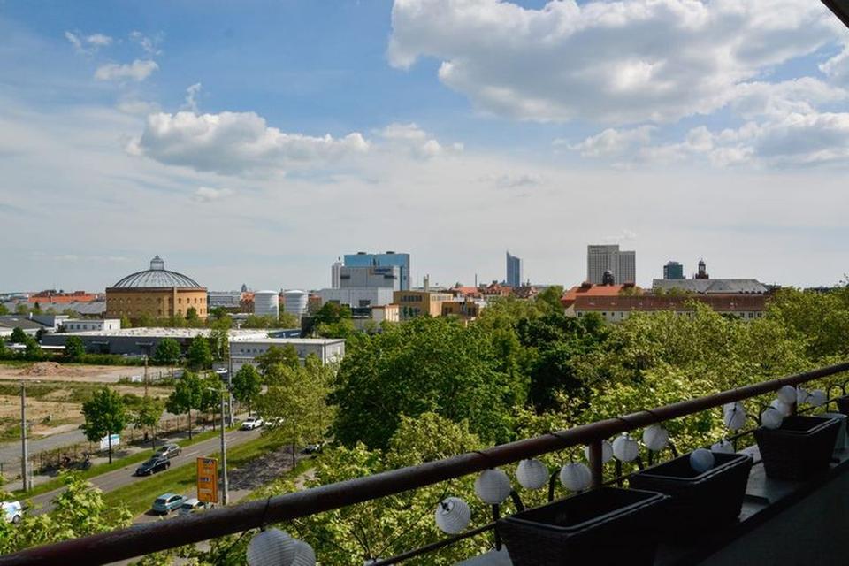 NEU!! Maisonette/2,5 Raum/Saniert/ca.80m²/Zentrum/EBK/Balkon/Lift/TG – Bild 3