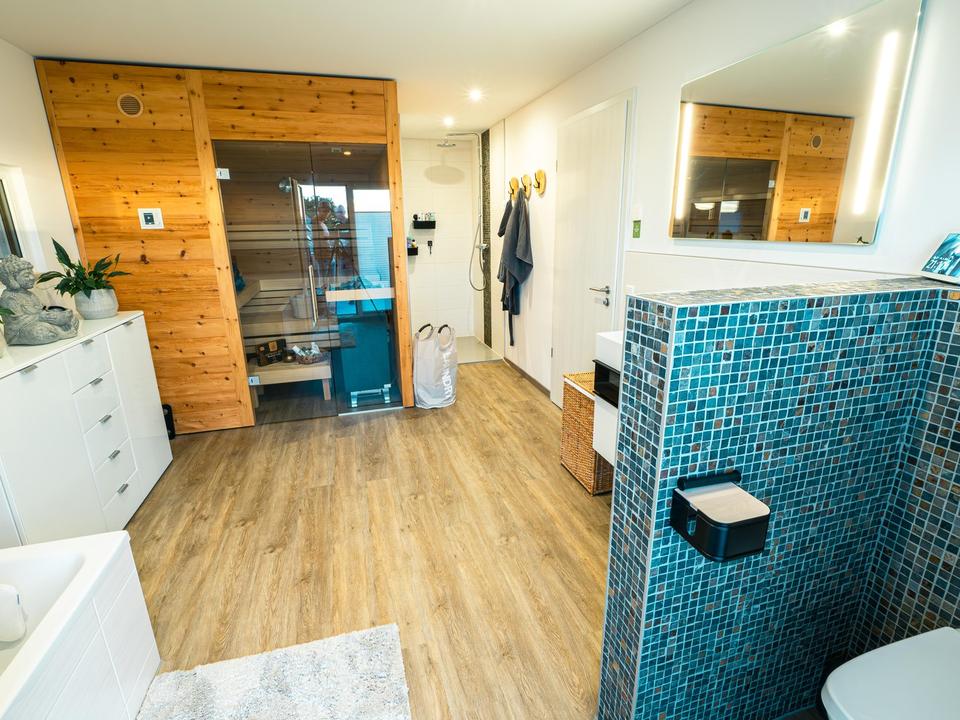 Moderne Stadtvilla (Bj. 2020) | A+ | PV & Speicher | Sauna | Waldblick | sofort bezugsfrei – Bild 10