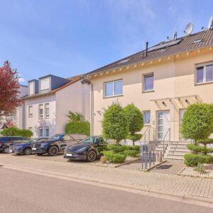 Repräsentatives Reihenendhaus mit zwei Wohneinheiten 314 m² Garten Neubauqualität